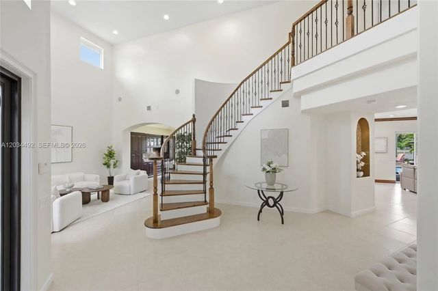 5 of 48 - 929 Gulfstream Court, Weston, FL