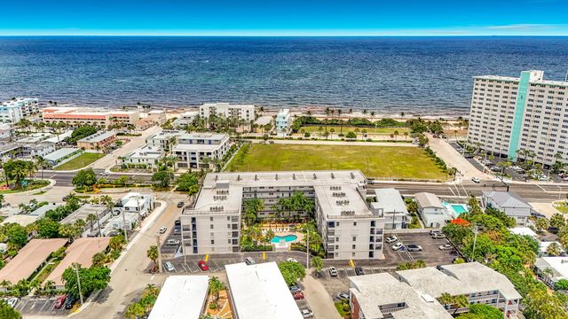 4 of 47 - 4117 Bougainvilla Drive #207, Lauderdale-By-The-Sea, FL
