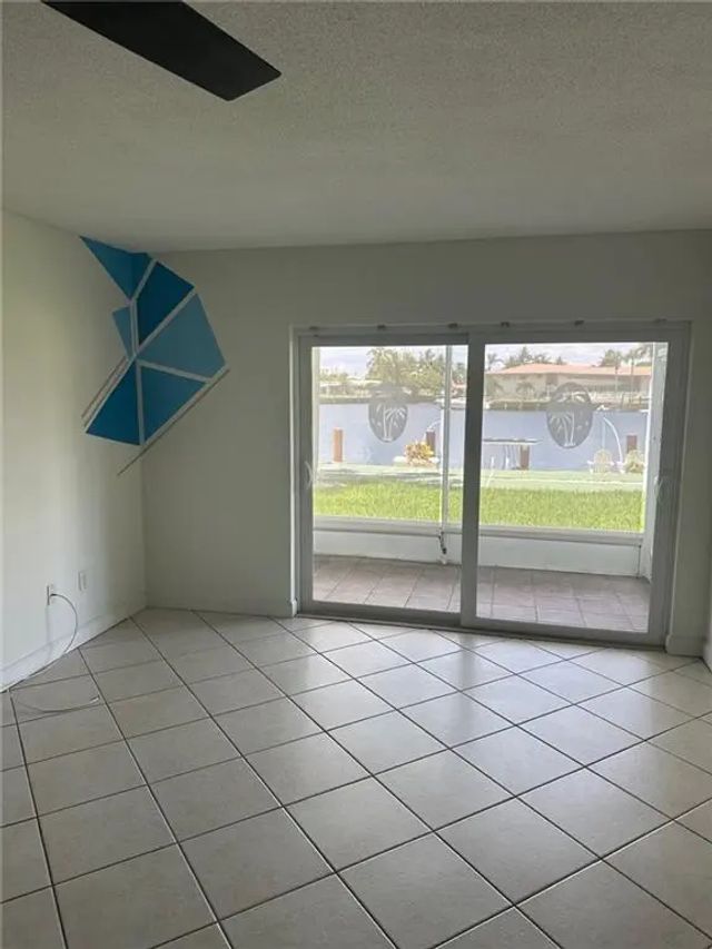 4 of 12 - 750 Pine Drive #2, Pompano Beach, FL