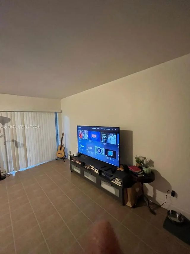 5 of 10 - 18111 Nw 68th Avenue #h102, Hialeah, FL