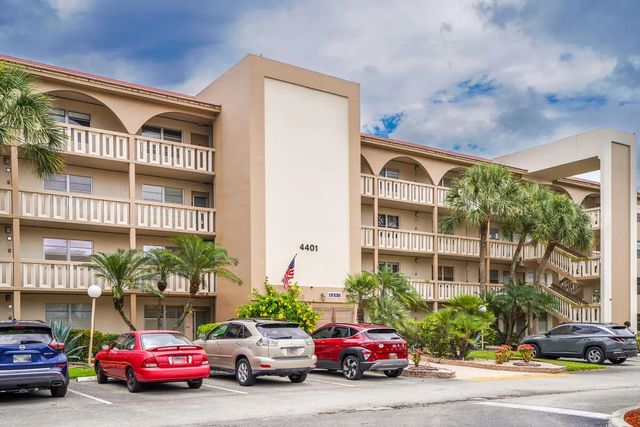 2 of 65 - 4401 Martinique Court #d2, Coconut Creek, FL