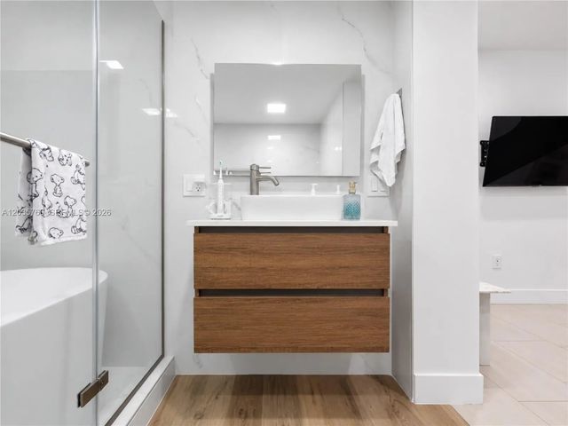 4 of 38 - 960 Ne 146th Street, North Miami, FL