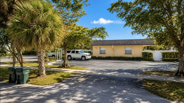 3 of 11 - 211 S Swinton Avenue, Delray Beach, FL