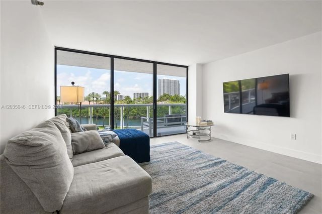 2 of 23 - 20505 E Country Club Drive #331, Aventura, FL
