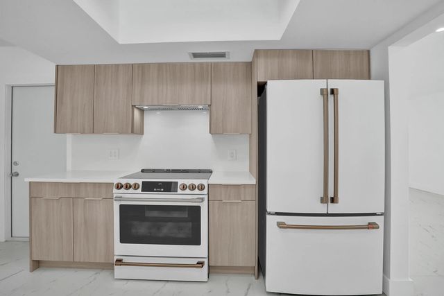 5 of 57 - 2030 N 54th Avenue, Hollywood, FL