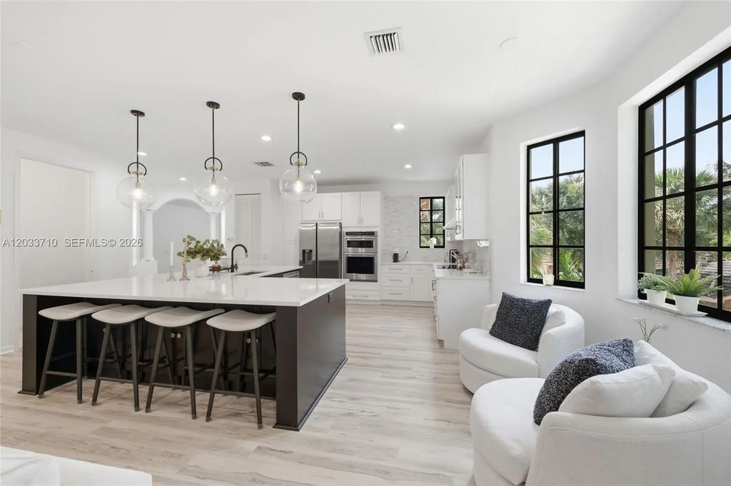 2794 Kinsington Circle #26-3, Weston