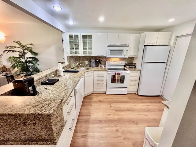 3 of 28 - 3051 S Palm Aire Drive #102, Pompano Beach, FL