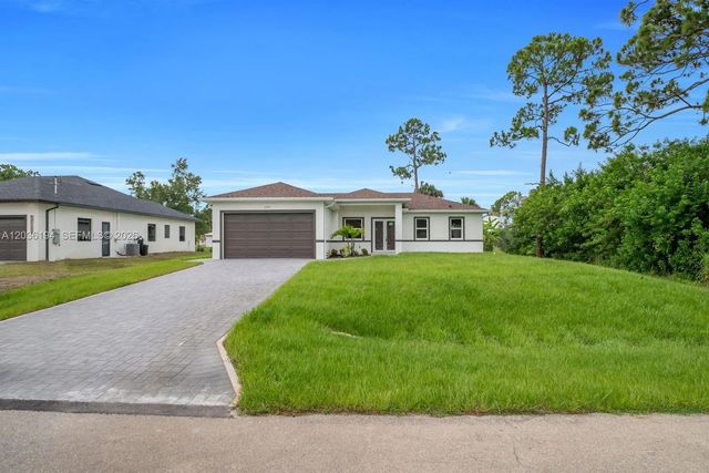 2715 10th Street W, Lehigh Acres