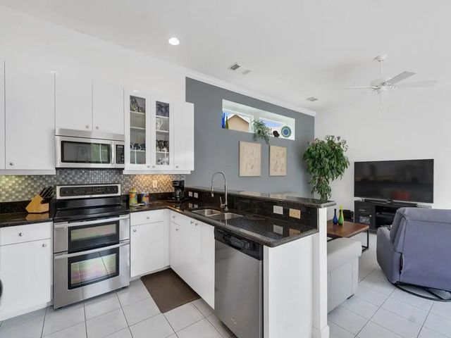 5 of 53 - 709 Sw Andros Cove, Port St. Lucie, FL
