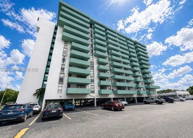 1825 W 44th Place #1107, Hialeah