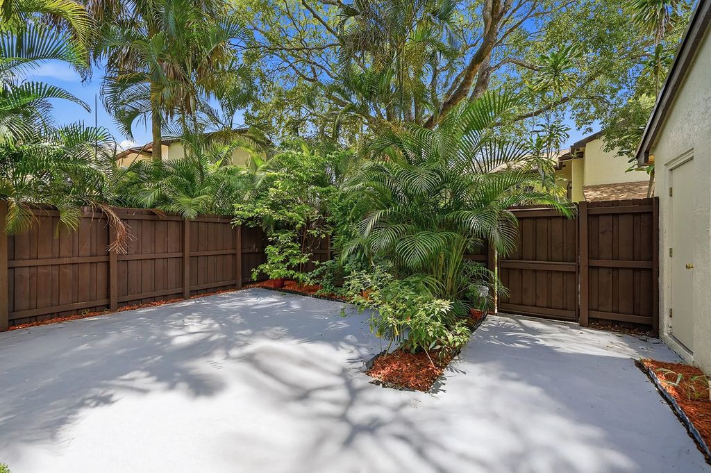 3349 Cocoplum Circle #33129, Coconut Creek