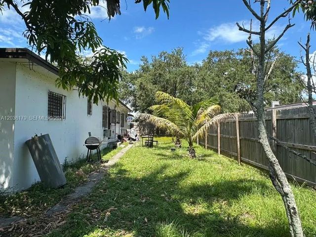 4 of 13 - 545 Nw 81st Street, Miami, FL