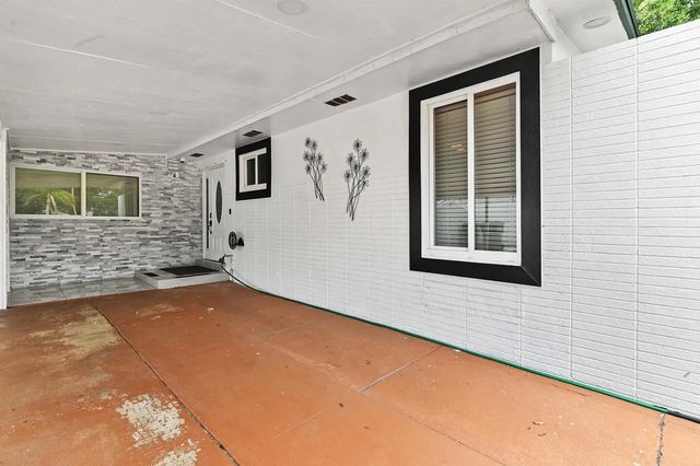 3 of 44 - 124 Davis Road, Palm Springs, FL