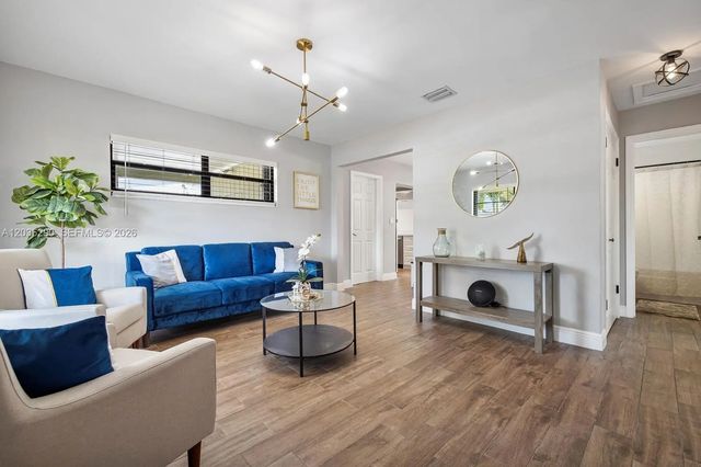 5232 Ne 2nd Avenue, Oakland Park