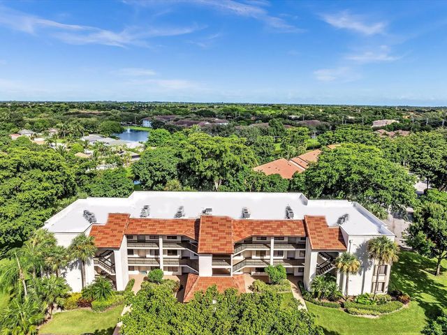 10143 Mangrove Drive #203, Boynton Beach