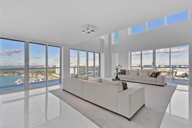 3 of 45 - 10 Venetian Way #ph04, Miami Beach, FL
