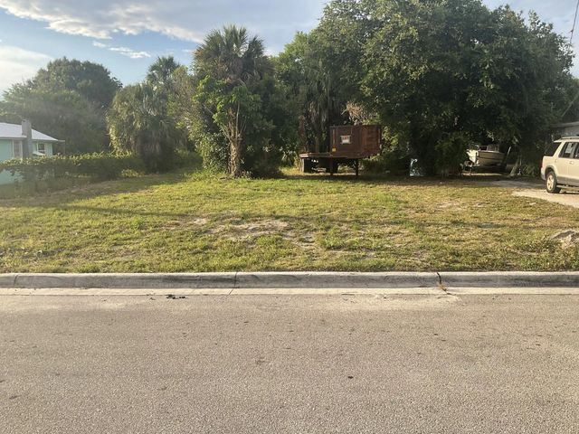 2 of 5 - 0000 Avenue L, Fort Pierce, FL
