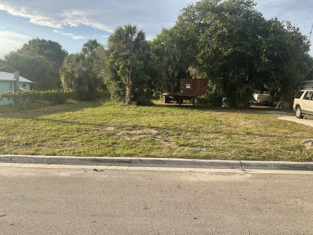 3 of 5 - 0000 Avenue L, Fort Pierce, FL