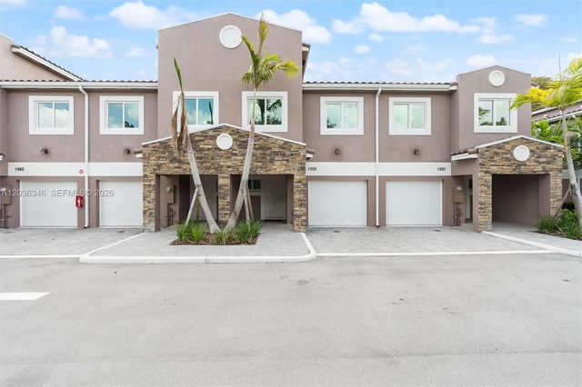 1555 Nw 94th Way, Coral Springs
