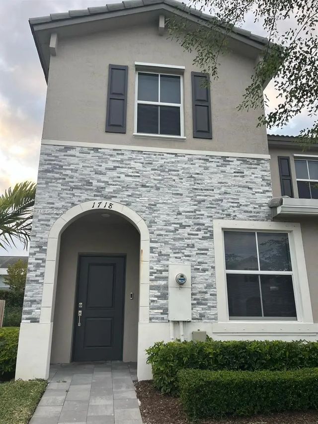 1718 Se 26th Terrace, Homestead