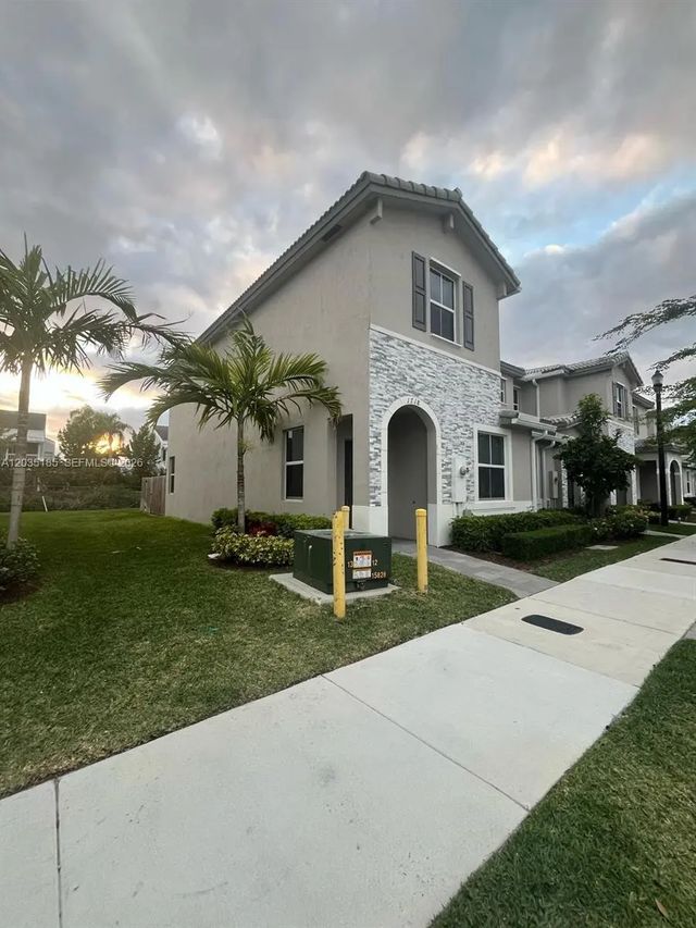5 of 8 - 1718 Se 26th Terrace, Homestead, FL
