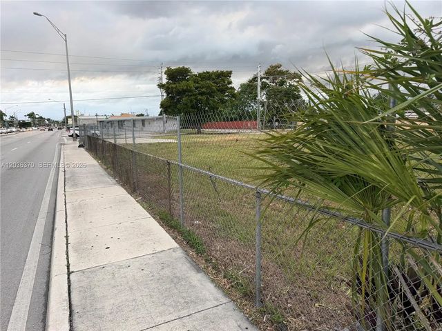 3 of 10 - 291 W 49th Street, Hialeah, FL