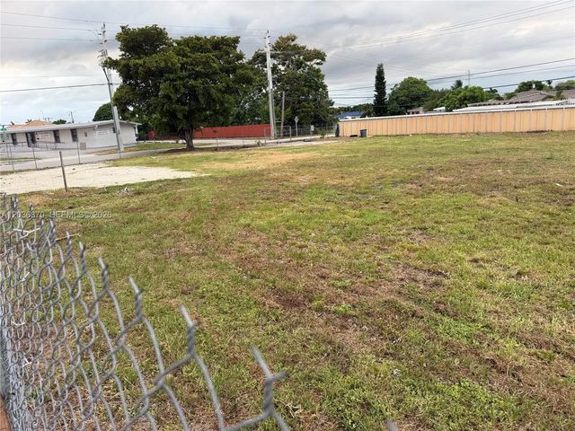 4 of 10 - 291 W 49th Street, Hialeah, FL
