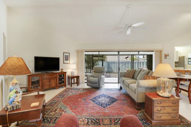 5 of 37 - 1127 E Seminole Avenue #15b, Jupiter, FL