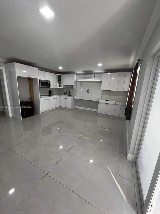 3 of 24 - 1271 W 79th Street, Hialeah, FL