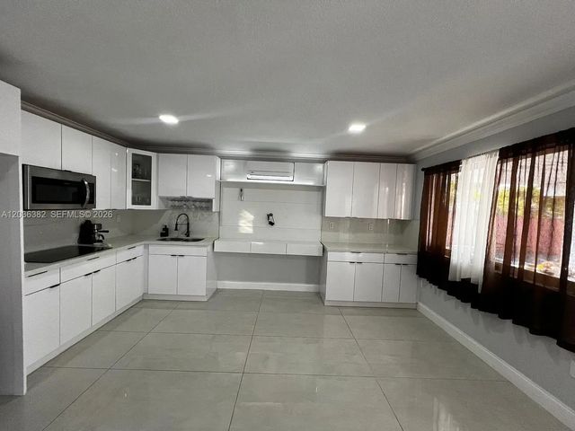 4 of 24 - 1271 W 79th Street, Hialeah, FL