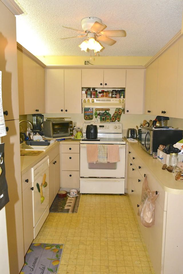 4 of 10 - 3726 Savoy Lane #d2, West Palm Beach, FL