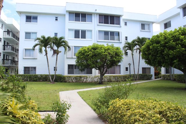 2 of 24 - 6698 N 10th Ave Avenue N #218, Lake Worth, FL