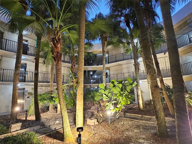 3 of 60 - 8075 Sw 107th Avenue #114, Miami, FL