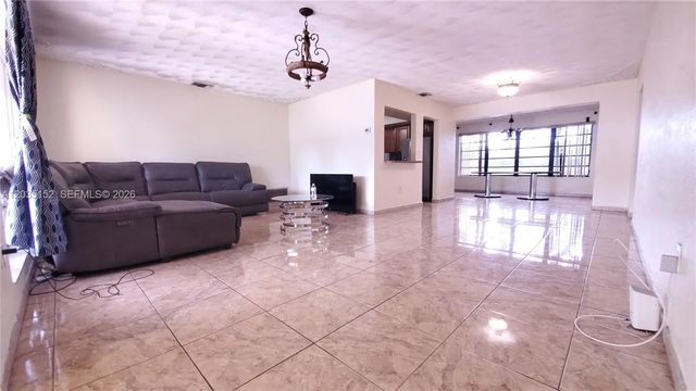 5 of 18 - 7607 Dilido Boulevard, Miramar, FL