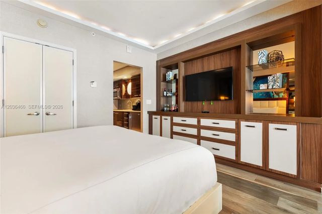 4 of 14 - 551 N Fort Lauderdale Beach Boulevard #h1007, Fort Lauderdale, FL