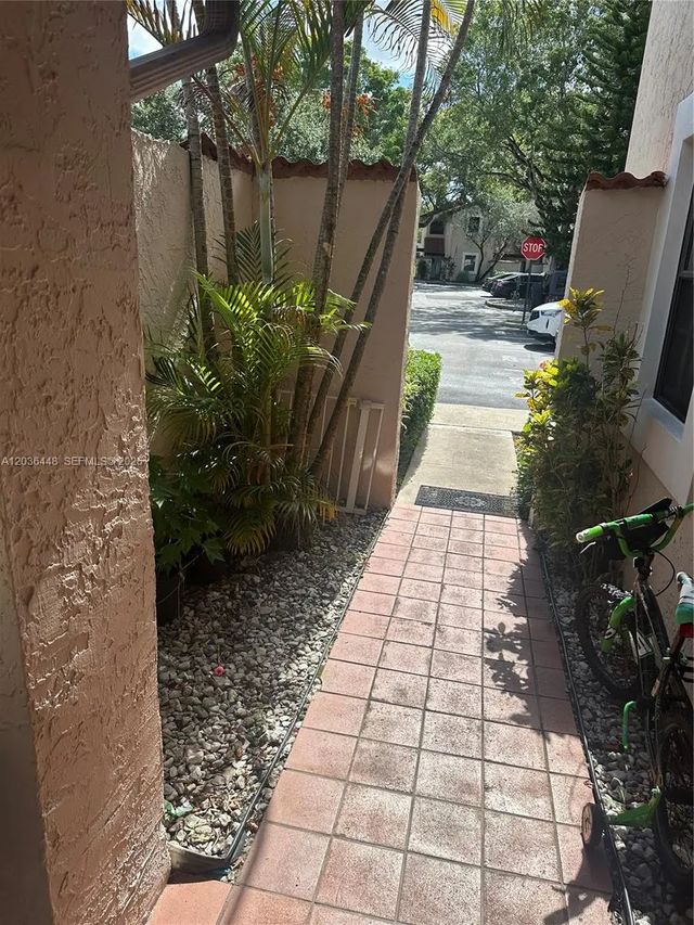 4 of 10 - 9281 W Sunrise Boulevard, Plantation, FL
