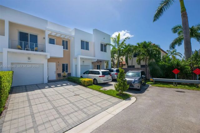 5 of 59 - 7117 Nw 103rd Path, Doral, FL
