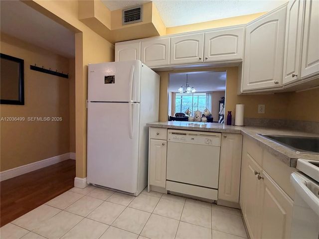 5 of 15 - 3241 Holiday Springs Boulevard #204, Margate, FL