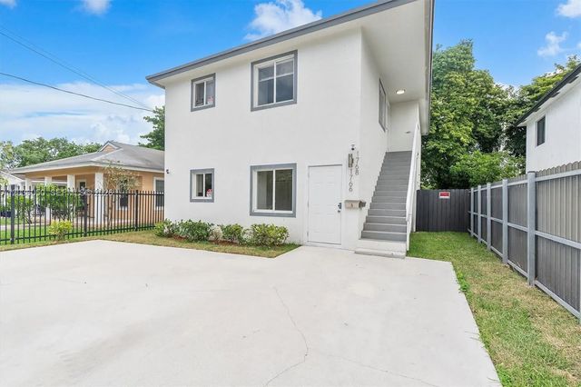 1766 Nw 68th Terrace, Miami