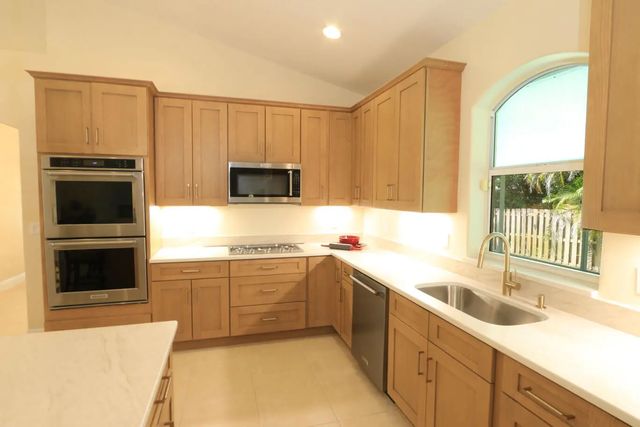 3 of 48 - 2879 Se Peru Street, Port St. Lucie, FL
