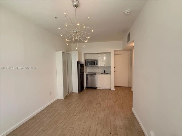 3 of 15 - 1611 Meridian Avenue #202, Miami Beach, FL