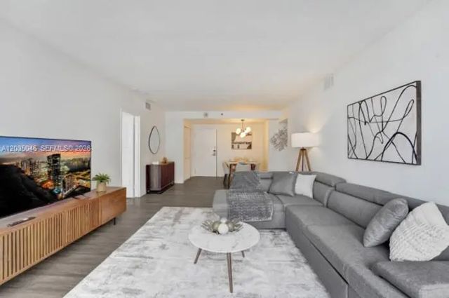 2 of 24 - 5225 Collins Avenue #1606, Miami Beach, FL