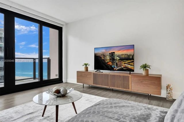 3 of 24 - 5225 Collins Avenue #1606, Miami Beach, FL