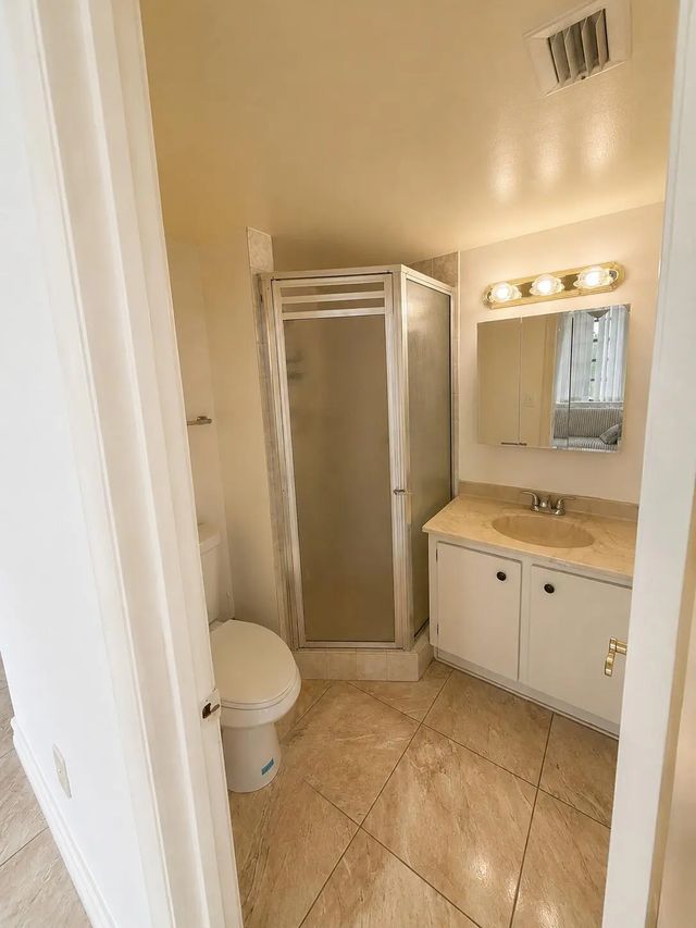 5 of 11 - 1000 Colony Point Circle #315, Pembroke Pines, FL