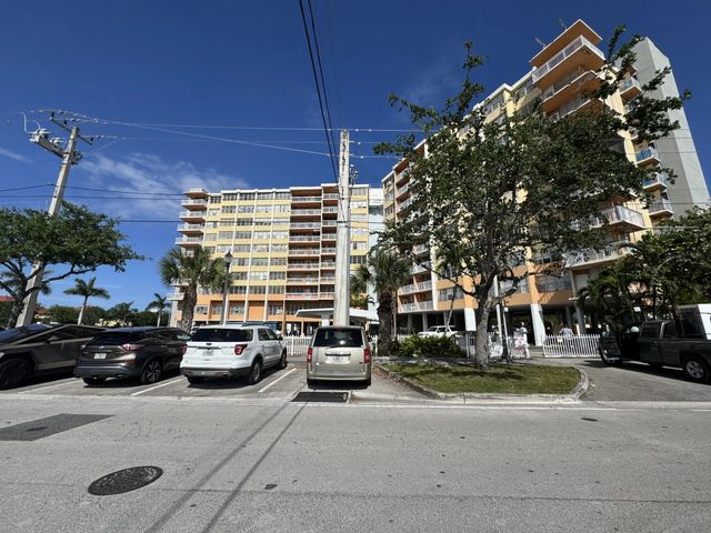 2025 Ne 164th Street #601, North Miami Beach