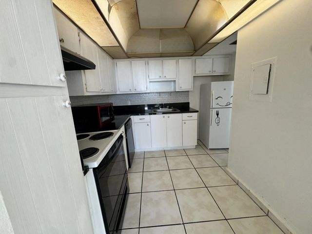 4 of 12 - 2025 Ne 164th Street #601, North Miami Beach, FL