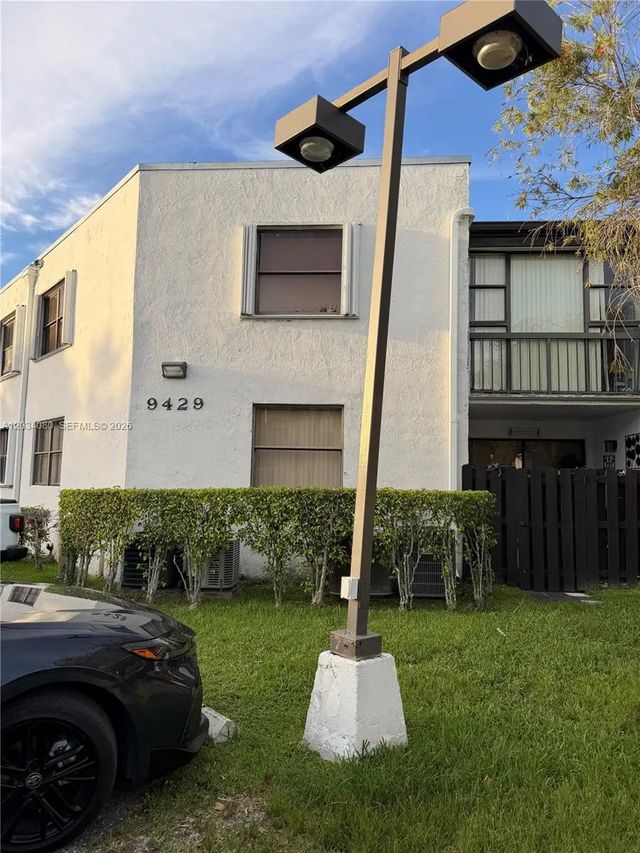 2 of 40 - 9429 Fontainebleau Boulevard #207-33, Miami, FL