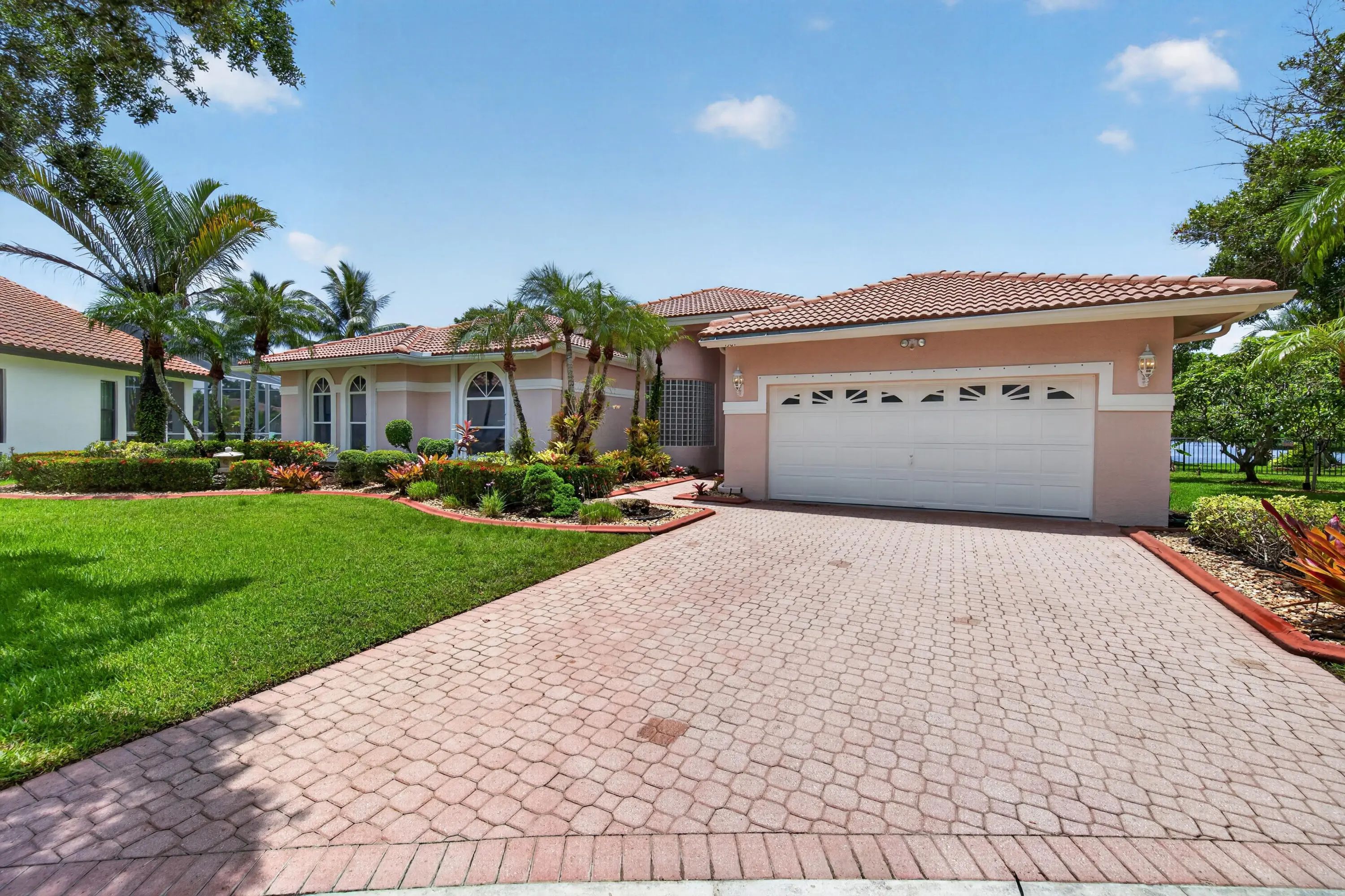 1501 Nw 180th Way, Pembroke Pines