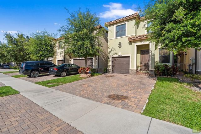 2 of 74 - 5809 Nw 46th Lane, Tamarac, FL