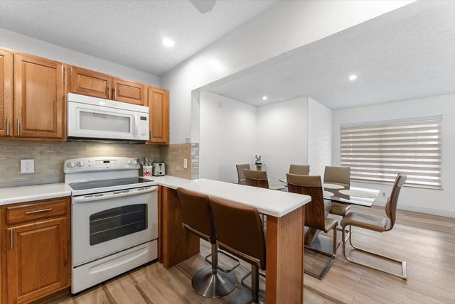 421 Pine Glen Lane #a2, Greenacres
